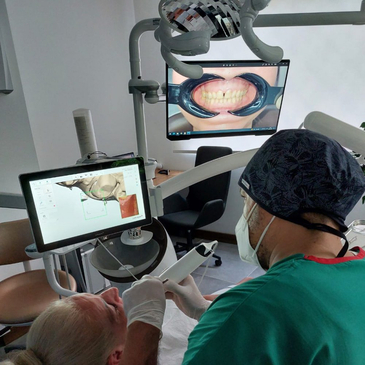 Slider image (5) Adaport Dental Clinic